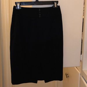 Over the knee skirt-detailed stitching